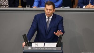 Alemania dice que "aranceles de Trump sólo dejan perdedores" – DW – 16/07/2025