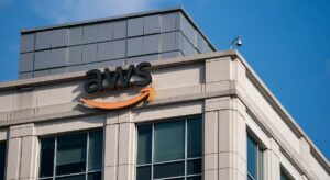 Amazon habilitará una tienda de agentes de IA en su nube para permitir que las empresas reduzcan sus costes