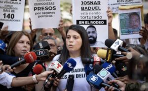 Andreina Baduel denunció nuevos métodos de tortura a presos políticos en El Rodeo I | lapatilla.com