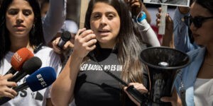 Andreína Baduel desafía la persecución del chavismo