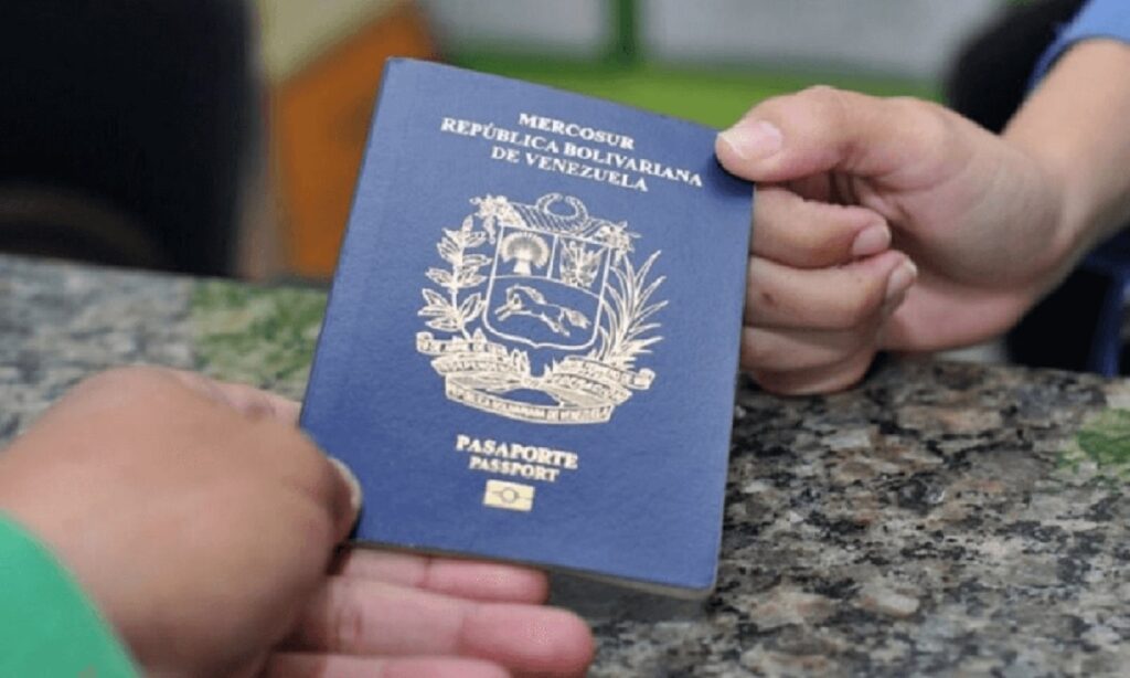 España no aceptará más el pasaporte venezolano vencido para trámites de extranjería
