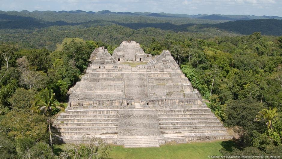 Arqueólogos descubren la tumba de antiguo rey maya en Belice – DW – 11/07/2025