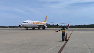 Arriba vuelo con más de 200 connacionales desde EEUU