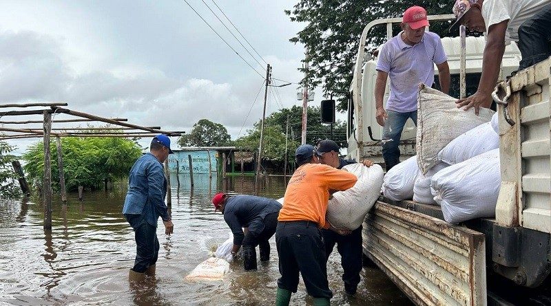 Atienden a familias afectadas por las lluvias en Amazonas