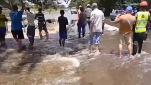 Atienden emergencia vial por lluvias en Guárico y Apure