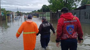 Atienden inundaciones en Turén tras intensas lluvias