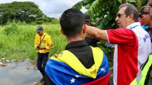 Autoridades atienden emergencias por lluvias en Barinas