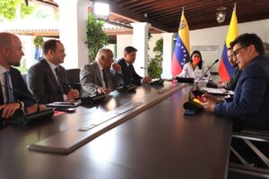 Autoridades de Venezuela y Colombia revisaron agenda energética bilateral