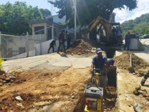 Avanzan obras del sistema teleférico