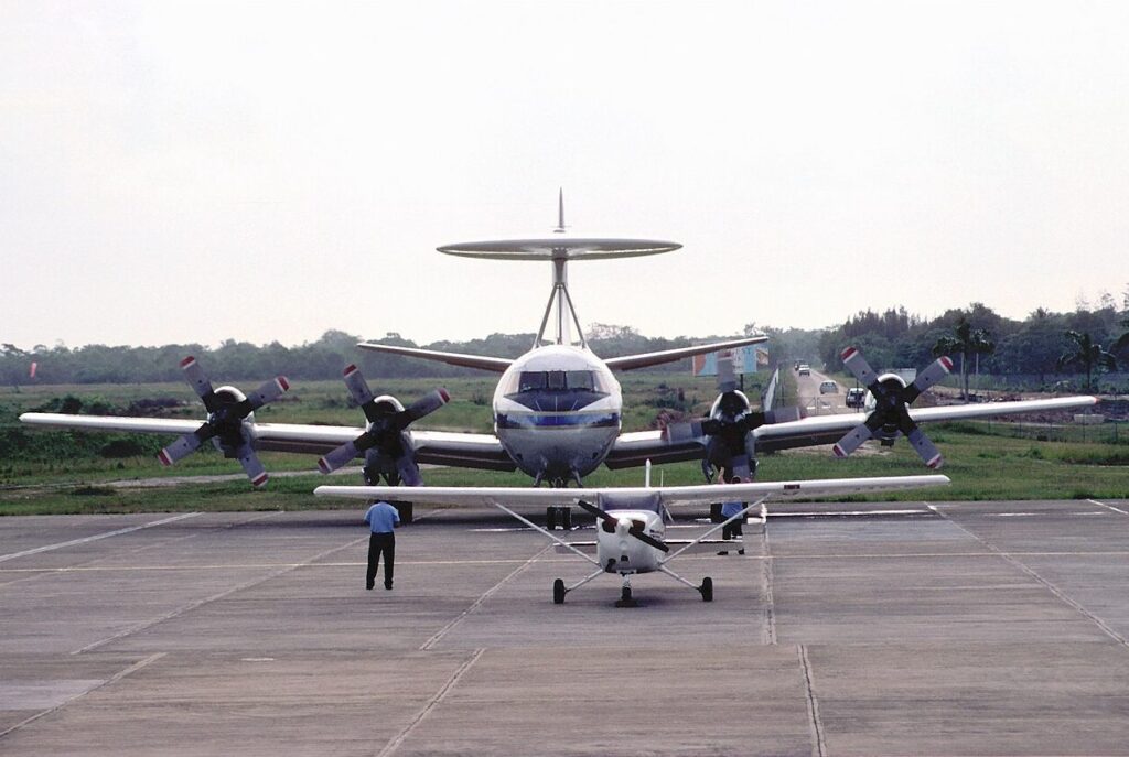 Avión espía estadounidense volvió a sobrevolar al borde de Venezuela en busca de criminales