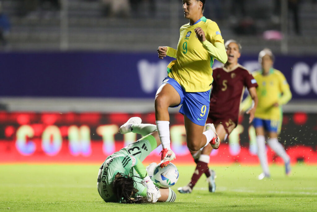 Brasil ganó a una complicada Venezuela en el inicio de la Copa América