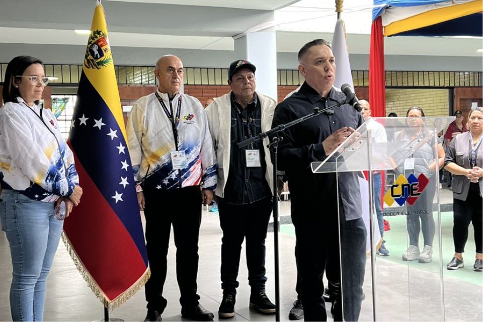 CNE señala que han registrado 0,86% de fallas en máquinas de votación este #27Jul