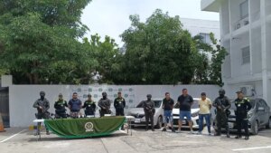 Capturan a cuatro hombres en Barranquilla con fusiles de guerra y carros robados en el