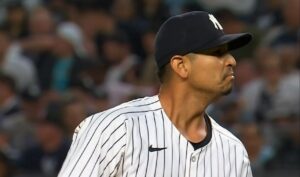 Carlos Carrasco, cedido por Yankees a Bravos de Atlanta