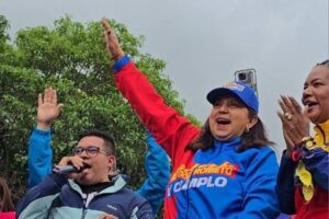 Carmen Meléndez recibe credenciales del CNE como reelecta