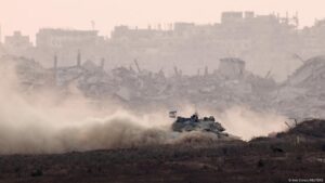 Casi 30 personas mueren en ataques de Israel en Gaza – DW – 13/07/2025