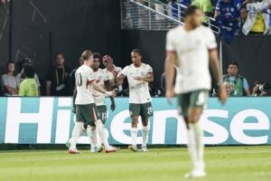 Chelsea aprovechó un error de Palmeiras para meterse entre los cuatro mejores del Mundial