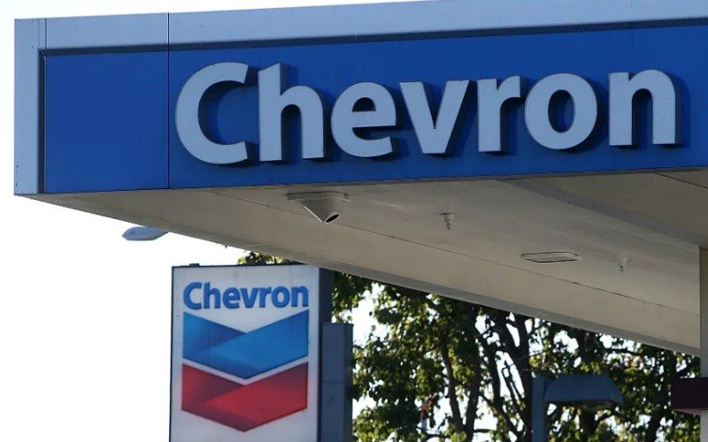 Chevron obtuvo licencia restringida para operar en Venezuela, informa agencia Reuters