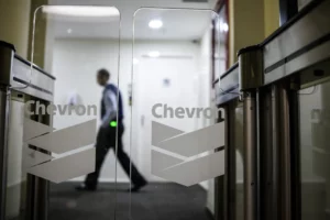 Chevron obtuvo licencia restringida para operar en Venezuela, según Reuters