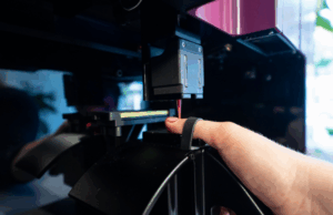 Clockwork: Robots hacen manicuras de 10 minutos