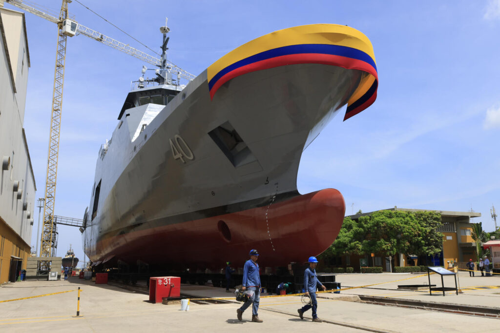 Colombia muestra primer buque hospital y patrullera oceánica construidos en sus astilleros - AlbertoNews
