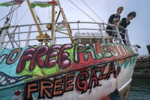 Comandos israelíes abordan el barco ‘Handala’ de la Flotilla a menos de 100 kilómetros de Gaza | europapress.es