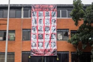 Condena vandalización de pancarta con nombres de periodistas