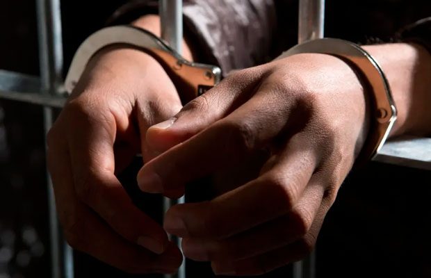 Condenado a 24 años por abusar de hijastra