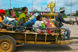 Continúan las tensiones entre Tailandia y Camboya después de acusaciones de violar el alto el fuego apenas unas horas después de su entrada en vigor | elmundo.es