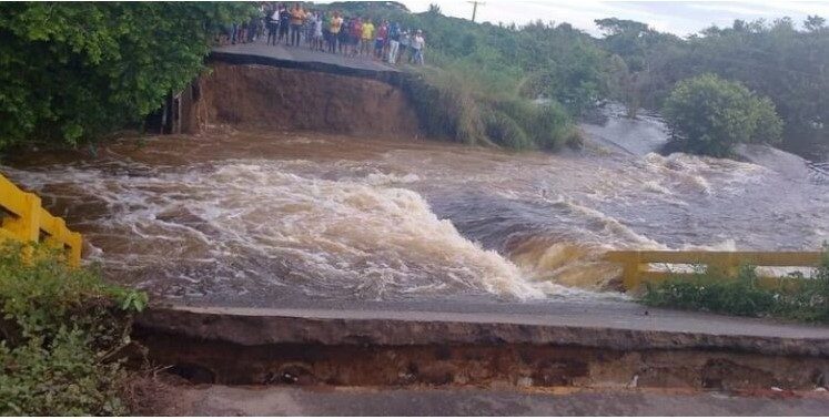 Crecida de río Apure generó colapso de puente La Muerta que comunica a Bruzual y Mantecal