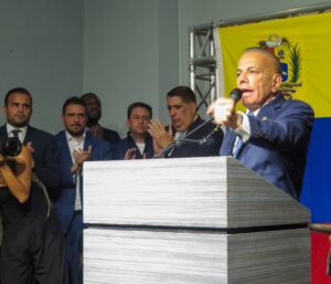 Crisis interna divide al partido de Manuel Rosales en plena campaña electoral