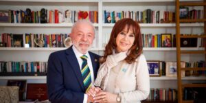 Cristina Fernández de Kirchner, tras recibir a Lula da Silva en su prisión domiciliaria: «Él también fue perseguido»