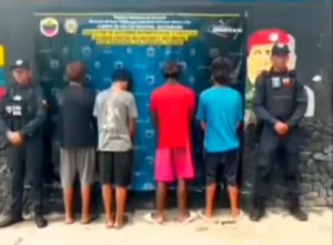 Cuatro adolescentes detenidos tras agredir a un PNB
