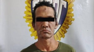Da salvaje golpiza a su pareja y termina de matarla asfixiándola