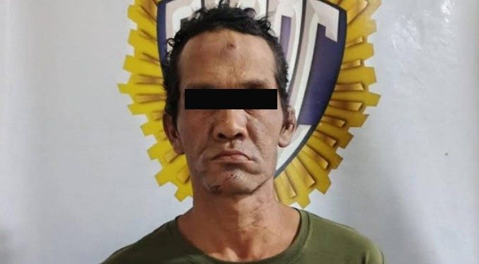 Da salvaje golpiza a su pareja y termina de matarla asfixiándola