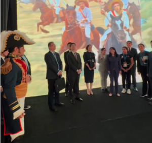 Delegación china del Banco de Desarrollo visita Expo Simón