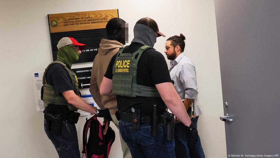 Denuncian condiciones de inmigrantes detenidos en Nueva York – DW – 22/07/2025