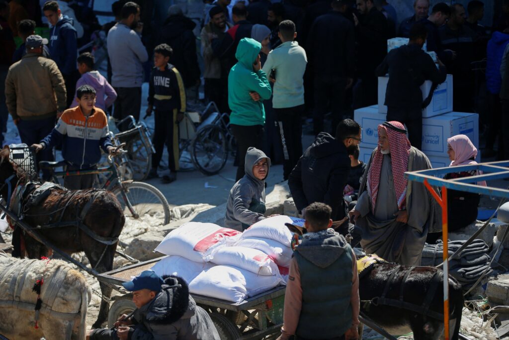 Denuncian la muerte de 21 palestinos en un punto de distribución de ayuda de la GHF en el sur de la Franja de Gaza