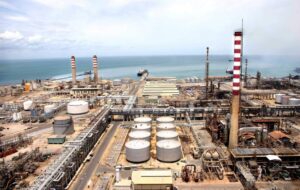 Denunciaron uso de chatarra para reparar refinerías en Venezuela