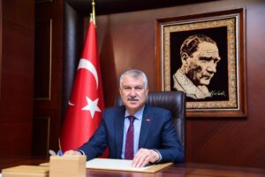 Dictan prisión preventiva para alcalde de la ciudad turca de Adana, de la oposición - AlbertoNews