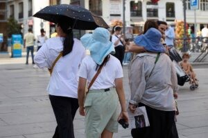 Doce provincias en alerta amarilla y naranja por calor este domingo, con riesgo extremo en Murcia, Alicante y Valencia | europapress.es