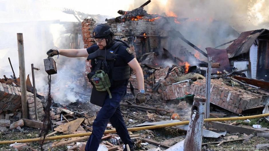 Dos muertos y 16 heridos en ataques rusos contra Ucrania – DW – 03/07/2025