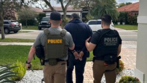 EEUU deporta migrantes de Cuba, Jamaica y otros países al pequeño reino africano de Esuatini – AlbertoNews