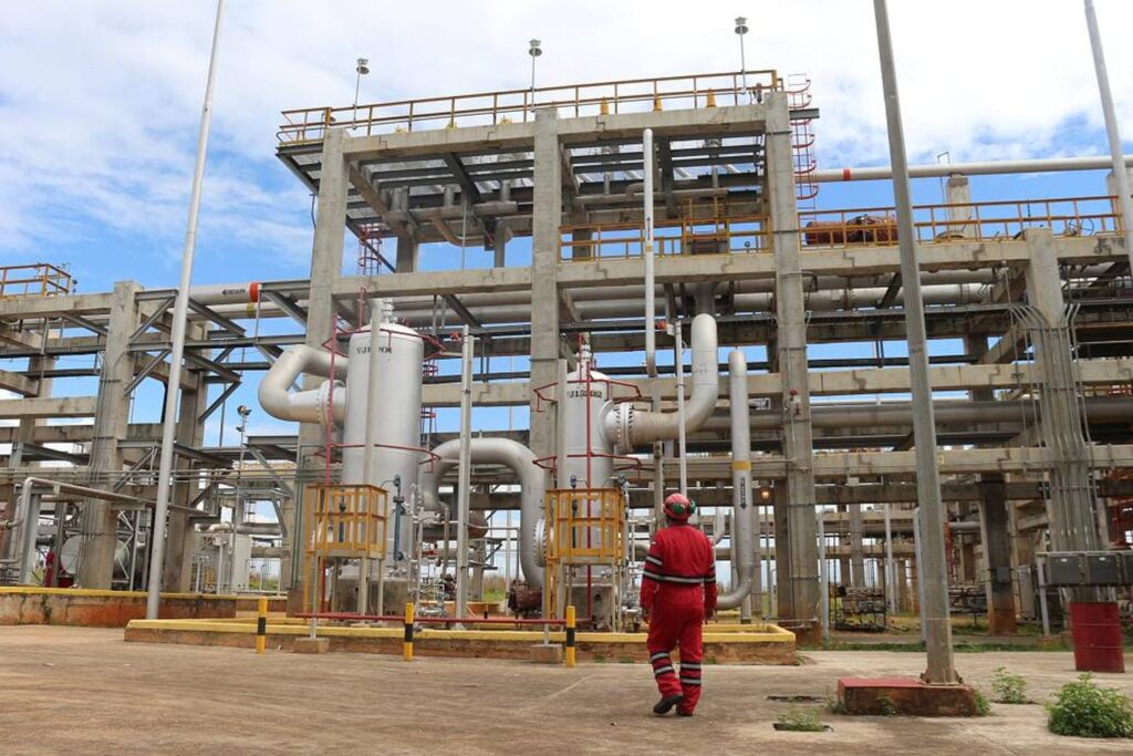 EEUU extiende hasta septiembre el permiso para que Venezuela importe gas licuado