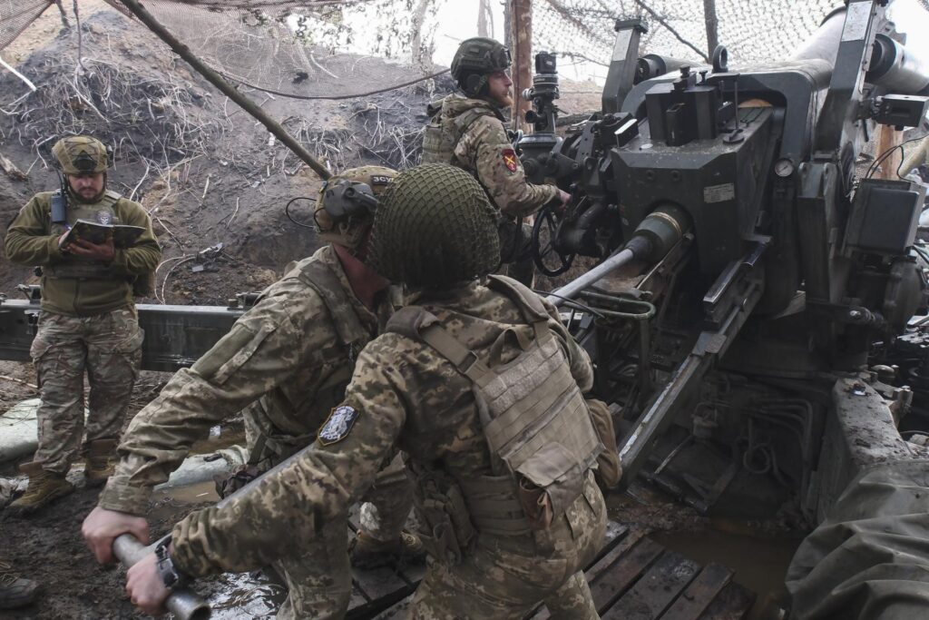 EE.UU. suspende algunos envíos de armas a Ucrania tras revisión de su gasto militar