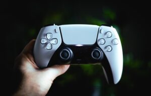 El DualSense de PS5 ya puede emparejarse con varios dispositivos