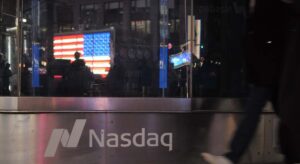 El Ibex no puede con los 14.000 puntos en una sesión en la que cae más que Europa y sin la referencia de Wall Street