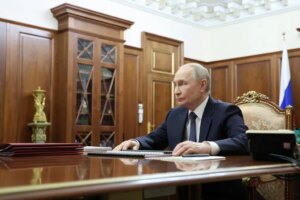 El Kremlin afirma no esperar ningún avance milagroso en las negociaciones con Ucrania | elmundo.es