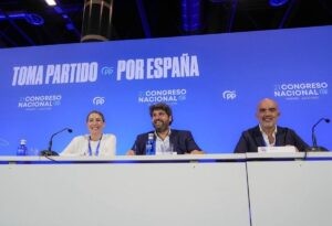 El PP aprueba su ponencia de Estatutos que lanza "un mensaje de ejemplaridad" frente a una "cúpula del PSOE corrompida"