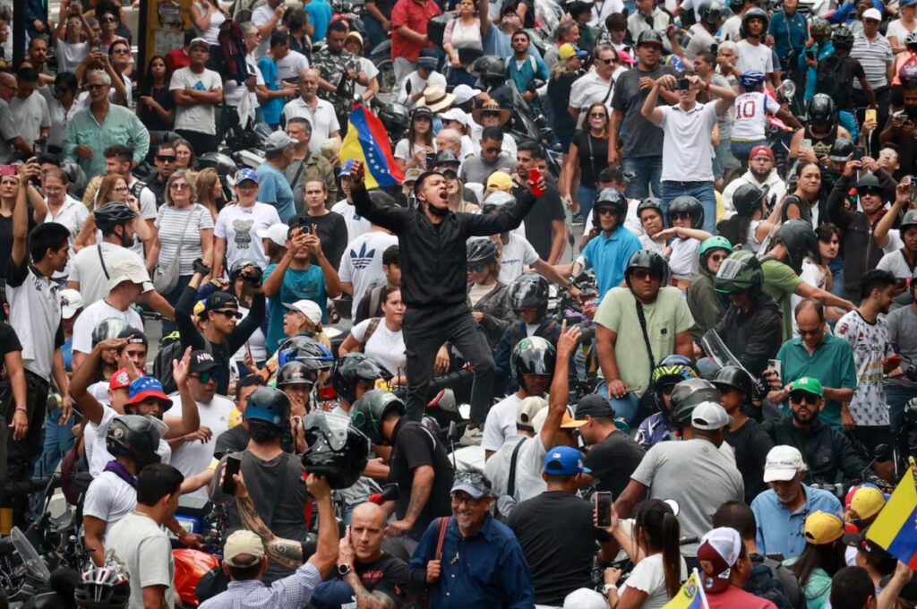 El País: Maduro impone con puño de hierro su poder absoluto en Venezuela